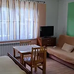 Pod Brzegiem