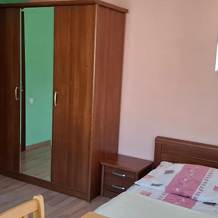 Pod Brzegiem *