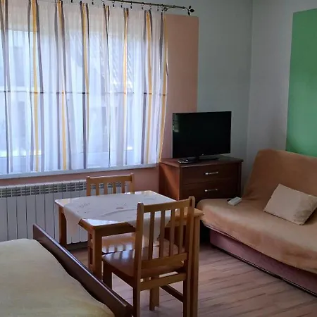Pod Brzegiem