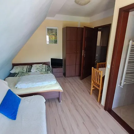 Pod Brzegiem منزل للإقامة