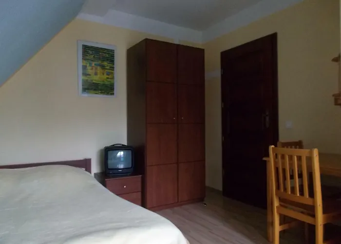 Pod Brzegiem 民宿 *