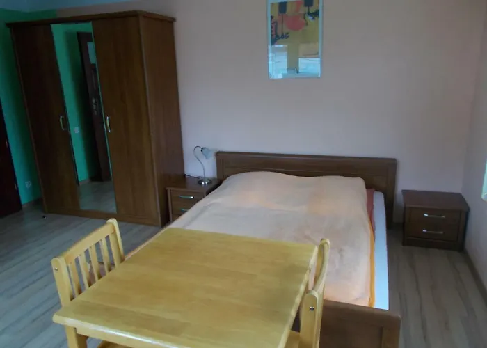 Pod Brzegiem 扎沃亚